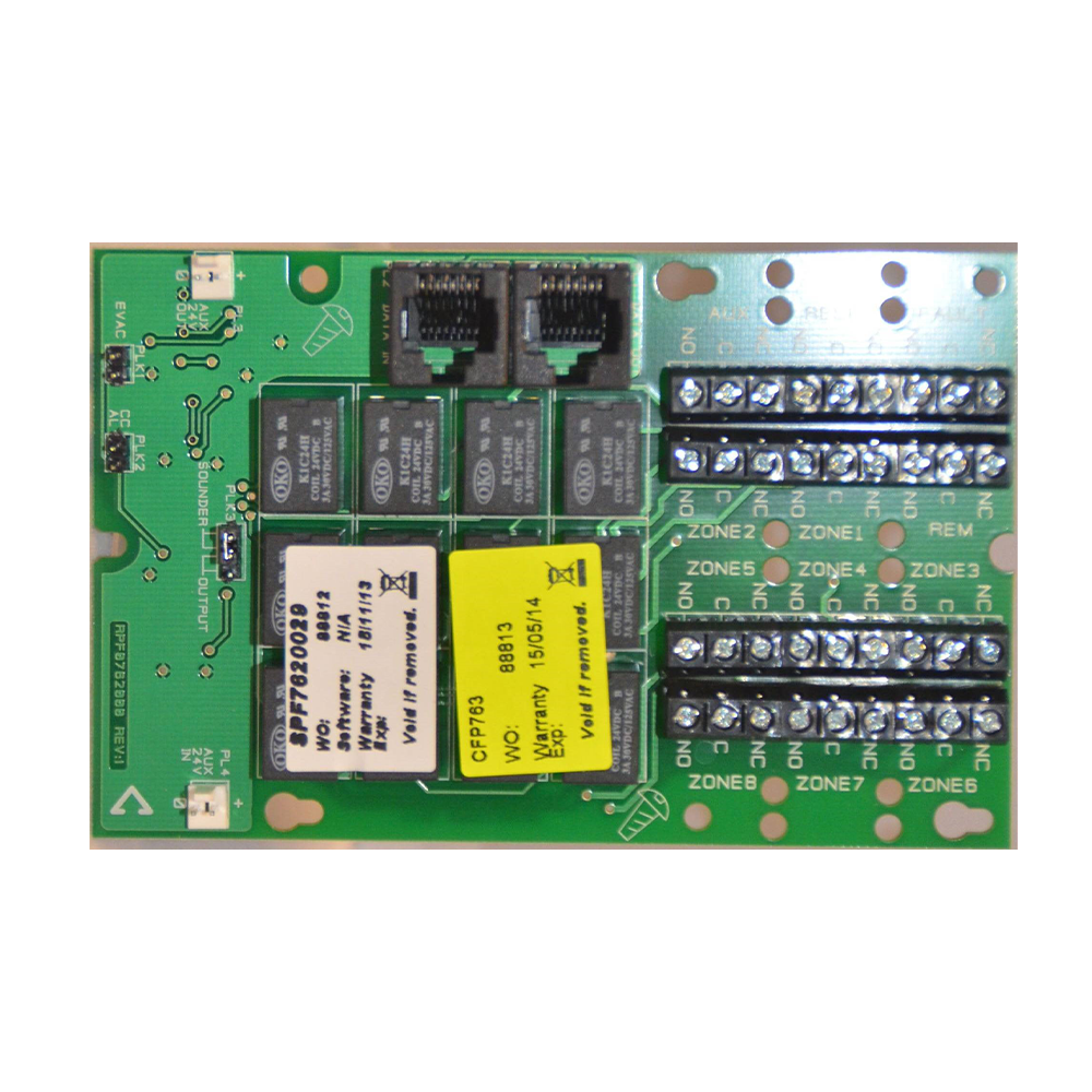 Relaiskaart met 4 uitgangen en 8 groep-uitgangen